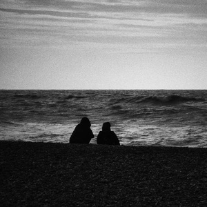 二个男人和一个女人肛交视屏
